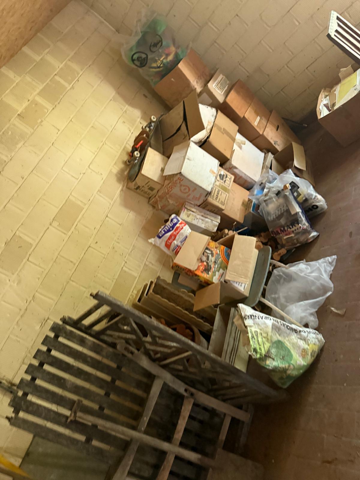 Gevarieerde collectie waardevolle items uit erfenis - elk stuk professioneel getaxeerd Sint-niklaas